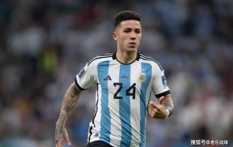 切尔西学学吧，看看阿根廷队，如何将恩佐改成“8号梅西”的