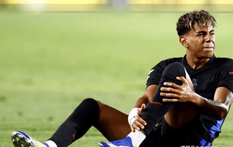 致敬偶像？亚马尔成为西甲人肉沙包，全欧洲都在集火他的脚踝