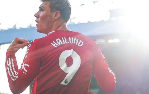 曼联要价太离谱！霍伊伦德3球0助攻，标价6000万欧，尤文还会买吗