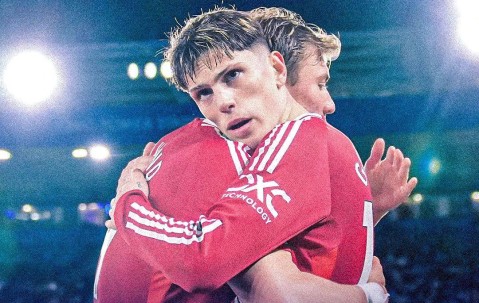 曼联两前锋跑位太差，直接破坏阿莫林战术！加纳乔乱跑霍伊伦德失踪